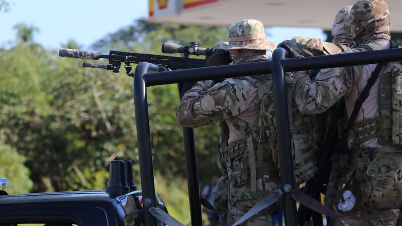 Desde sexta-feira (15), forças policiais atuam para localizar suspeitos de matar policial federal | Bnews - Divulgação Alberto Maraux/SSP