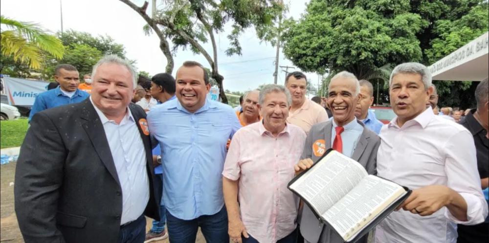 Da esquerda para direita, Ronaldo Carletto, Geraldo Júnior, Luiz Caetano, Sargento Isidório e Jerônimo Rodrigues - Foto: Eduardo Tito | Ag. A TARDE