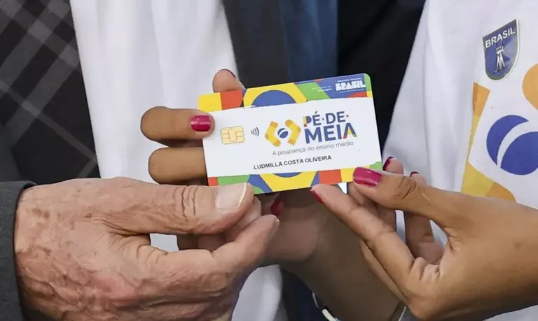 Saiba como verificar participação no Pé-de-Meia
