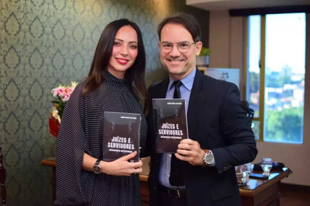 Lançamento do livro da Juíza Márcia Cristie Leite Vieira. Fotos: Divulgação.