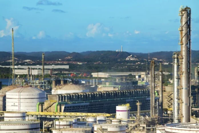 Braskem Investe R$ 650 Milhões para Aumentar Eficiência no Polo de Camaçari em Meio a Desafios Globais