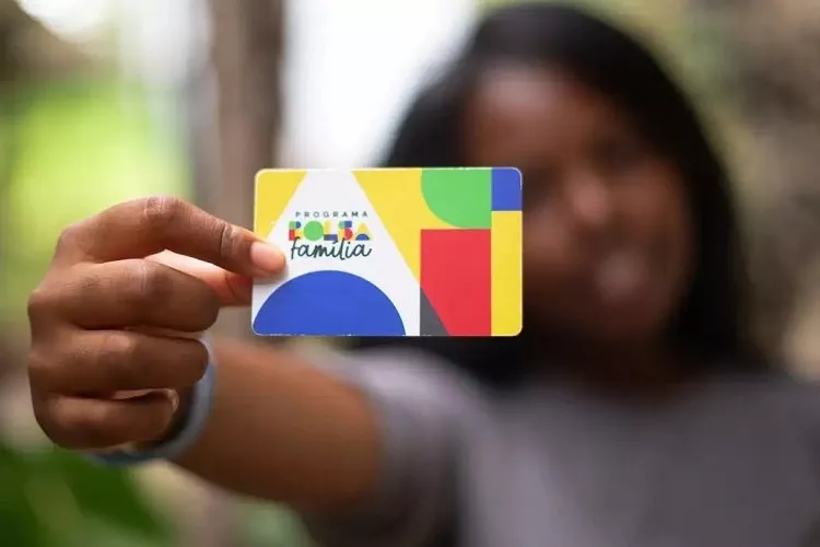 Bolsa Família: Quase 1 Milhão de Famílias Unipessoais São Cortadas do Bolsa Família Após Mudanças nos Critérios